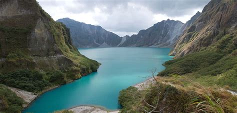 Pinatubo Crater Lake Blue Green Mountains Vegetation Crater Clouds