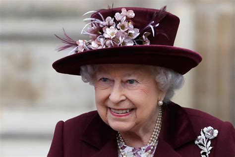 You Won't Believe How Queen Elizabeth Picks Out Her Clothes in the Morning