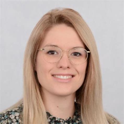 Sieh dir an, was nadine lindner (takeafail) auf pinterest, der weltweit größten sammlung von ideen, entdeckt hat. Nadine Kump - 2. Hausdame - Lindner Hotel City Plaza Köln ...