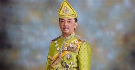Ledna 2019, ve věku 59 let, byl abdullah po abdikaci svého otce kvůli špatnému zdraví prohlášen za šestého sultána moderního pahangu. Sultan Pahang Al-Sultan Abdullah dipilih Agong Ke-16 | AKU ...