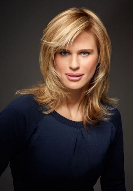 Frisuren für mittellanges haar 31 styling ideen. Frisuren Für Mittellanges Haar Mit Naturlocken ...