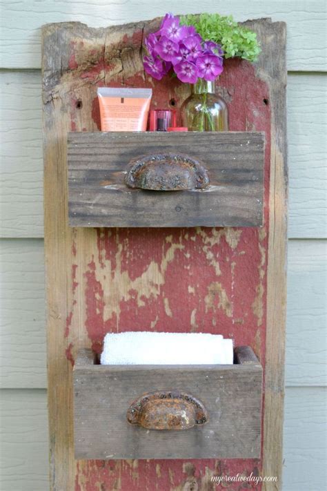 Jan 09, 2020 · reclaimed engineered wood flooring may sound like an oxymoron, but aged woods has just that: DIY Barn Wood Wall Bin | Old wood projects, Old barn wood ...