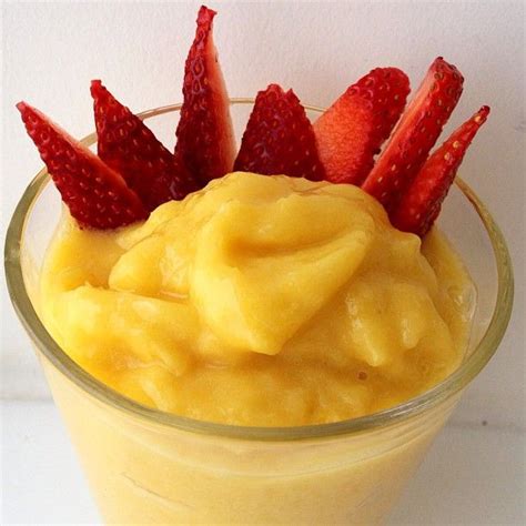 The other day, while listening to the pouring rain, i was wondering what dessert should i prepare that contains no eggs. Frozen mango/strawberry/almond milk dessert! | Eat dessert ...