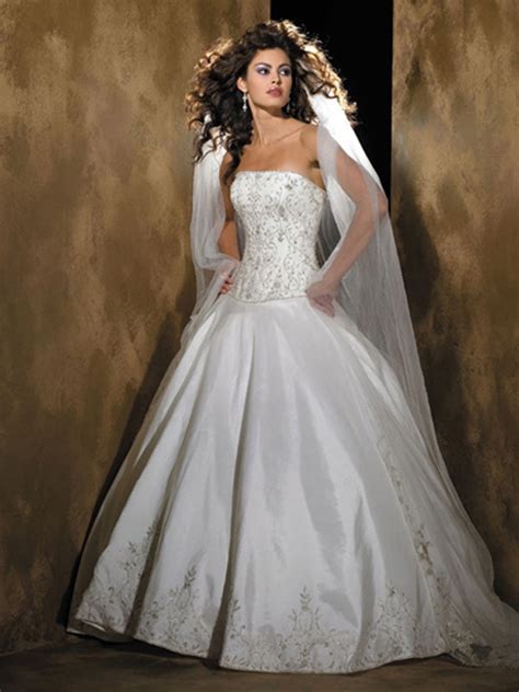 Simple satin ball gown wedding dress. Graceful Satin Ball Gown Wedding Dresses - Sang Maestro