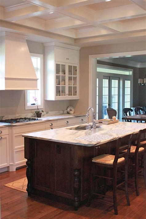 However, pairing dark cabinets with a countertop can be a tricky issue. Jenny Steffens Hobick: Jill's Kitchen | White Marble, Stained Island, Cream Painted Glass Front ...