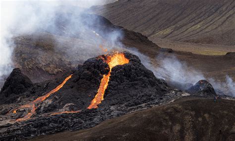 Video Icelandic Volcano Subsiding After First Eruption In 900 Years