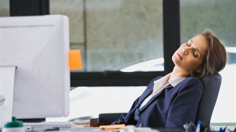 10 Things To Do When You Feel Sleepy At Work Quirkybyte