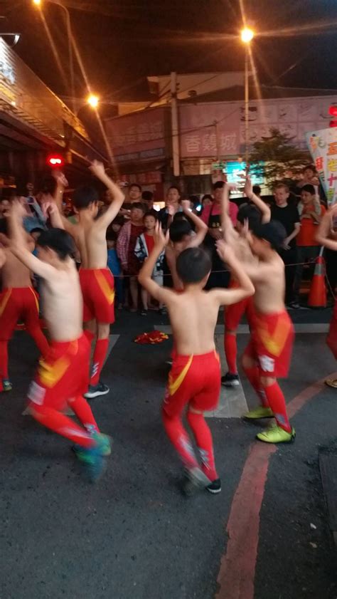 Manage your video collection and share your thoughts. 宣傳50週年校慶 七賢國小足球、舞獅隊夜市快閃跳舞 - 宜蘭縣 - 自由時報電子報