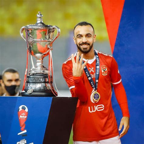 .مجدي قفشة ومنذ الدقائق الاولى لطرح الاستفتاء شارك العديد من المشجعين حيث مال عمرو السولية في الدقيقة 5 فيما كان هدف قفشة بالدقيقة 86 ليحسم اللقب التاسع. قفشة بعد التتويج بكأس مصر: الحمدلله رابع بطولة مع الأهلى ...