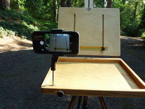 It's a small, lightweight box that holds an artist's basic supplies for painting. Darrell Anderson's Paintings, Marker Drawings and Prints: DIY Pochade Box