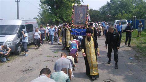27 и 28 июля православные христиане украины отмечают праздник крещения киевской руси. В "Азове" рассказали как будут реагировать на крестный ход ...