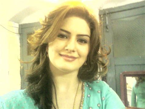 Semono Iku Smart Pashto Singer Ghazala Javed New Cute Private Photos