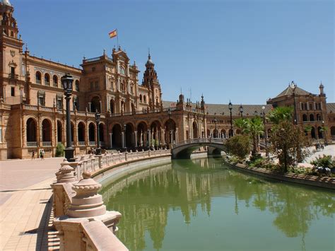 Plaza De Espana In Seville A Breathtaking Bit Of Architecture Pommie