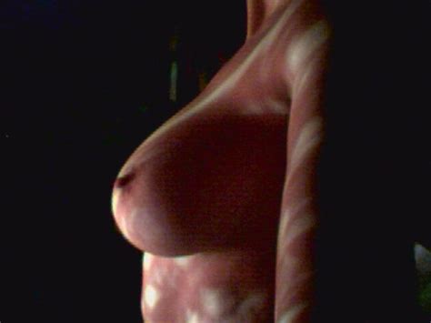 Naked Leelee Sobieski In Icloud Leak Scandal