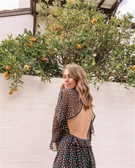 Instagram Dare To Bare Backless Babe