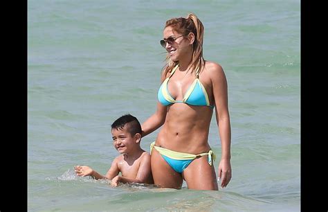 Vidéo Maria Teresa Matus et son fils Alonso le 25 juin 2013 à Miami