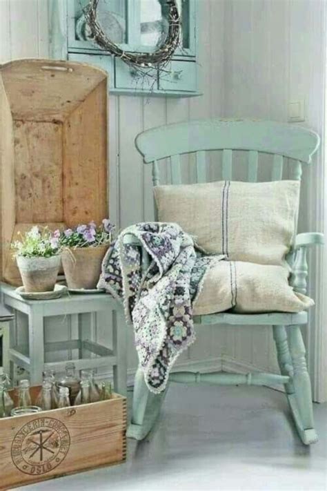 20 most popular ideas for shabby chic porch décor. 45 Gorgeous Rustic Farmhouse Porch Design Ideas in 2020 | Shabby chic decor, Decor, Shabby chic ...