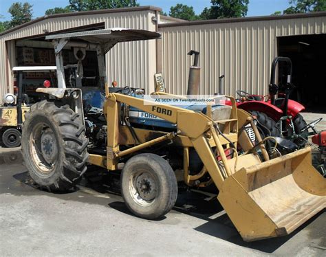 Ford 4600 Tractor With Front End Loader