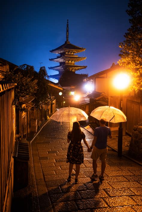 Japan comprises over three thousand islands, the largest of which are honshū, hokkaidō, kyūshū, and shikoku. Ultimate 2019-2020 Kyoto, Japan Planning Guide - Travel ...
