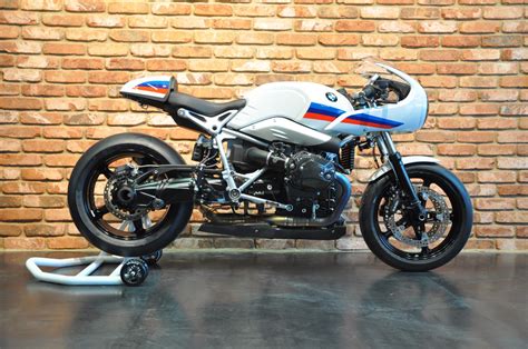 A video of my 2003 boxer cup racing motorcycle. La BMW Motorrad BoxerCup fait son grand retour en 2018