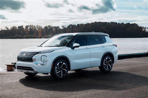 Mitsubishi Will Open Up Us Sales Of Outlander Plug In Hybrid Electric
