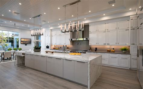 Luxury Kitchens With Impeccable Indoor Outdoor Flow Hilton And Hyland