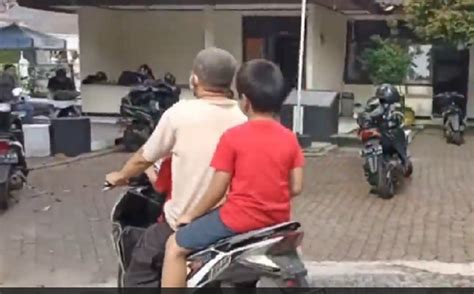 Viral Dimarahi Nenek 2 Bocah Kabur Dari Rumah Jalan Belasan Kilometer