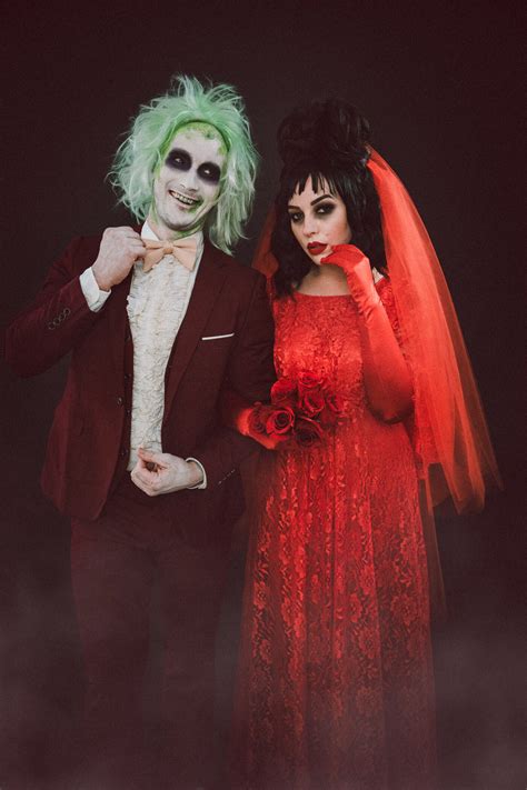 Halloween Couples Costume Idea Beetlejuice And Lydia Deetz
