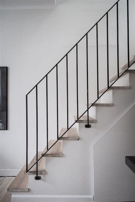 20 Modern Black Metal Stair Railing Decoomo