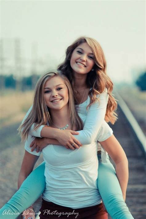 See more ideas about friend pictures, cute friends, cute friend pictures. http://media-cache-ec0.pinimg.com/originals/85/17/b6 ...