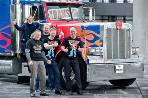 It's official, paramount is pulling the plug on transformers 7. Hasbro: Optimistisch trotz Einbußen | das spielzeug