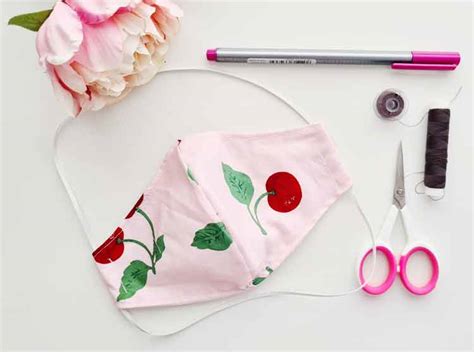 How To Sew A Reusable Fabric Face Mask Beginner Sewing Fashion Diy