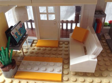 Šios instrukcijos parodys, kaip sukurti paprastą „lego kambarį, nustatytą mažiau nei 10 žingsnių. Modern Lego living room (With images) | Lego kitchen, Lego ...