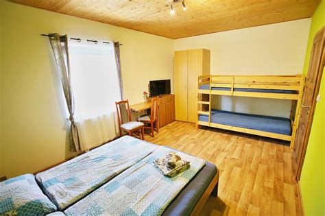 .vinicích sleduj i love jižní morava… do komentáře napiš, s kým v případě výhry na vinice vyrazíš. Penzion U Vinice, ubytování Sedlec u Mikulova Jižní Morava