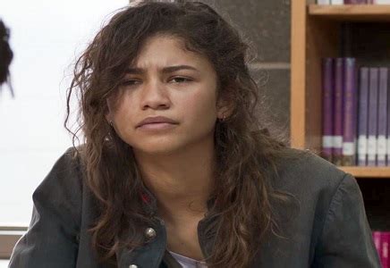 Zendaya has claimed a height of 5 feet 10 inches, even once pushing to 5ft 10.5. Zendaya Net Worth, Wiki, Height, Age, Biography, Family ...