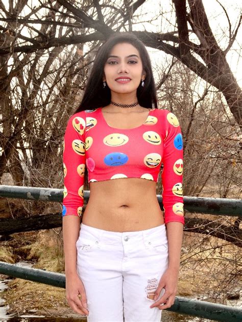 Faded Red 34 Sleeve Emoji Crop Top Emoticon Crop Top Form Etsy