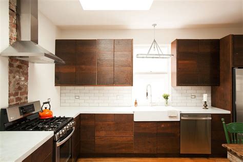 Just imagine how a kitchen cabinet full of grime, specks of dirt and oil will spoil your entire cooking experience in the kitchen. 6 Corners Of Your Apartment That Are WAY Dirtier Than You ...