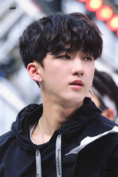 7,200 likes · 110 talking about this. Changbin Stray Kids | Rapper, K pop, Gênero musical