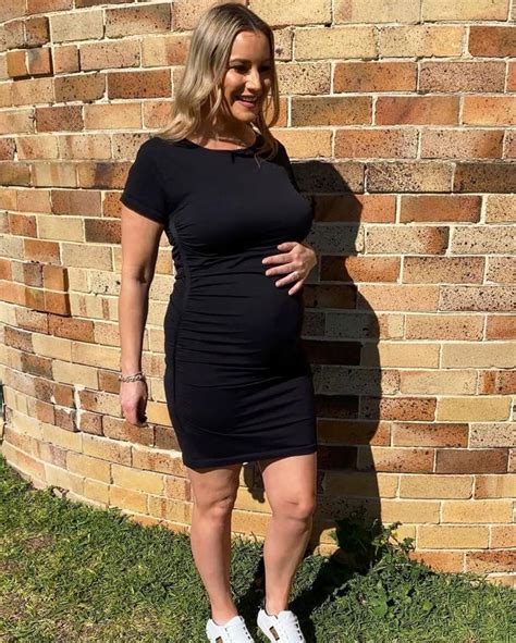 Pregnant Hannah Ferrier Slams Troll Telling Her To Be ‘full Time Mom