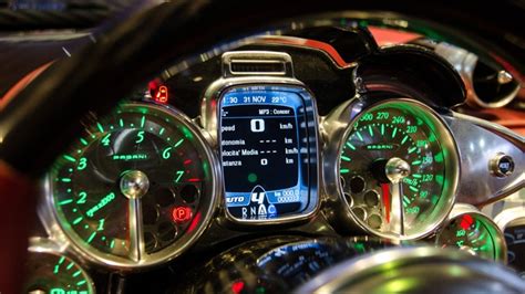 Schnabel und kamm jeweils nach innen feststecken, so dass sie nach dem zu ostern basteln. Pagani's new car. Very nice gauge cluster. | Cars I Like | Pinterest | Cars, Nice and Gauges