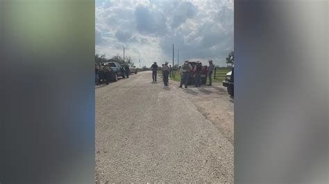 6 family members held hostage at gunpoint in Atascosa County | kens5.com
