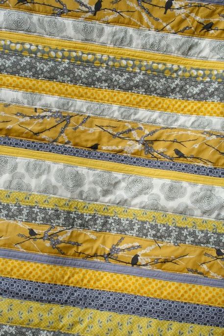 Choose from so many color schemes, like white quilts, blue quilts, gray quilts, pink quilts and yellow quilt to have them. Color Trends: Gray and Yellow Quilts - Craftfoxes