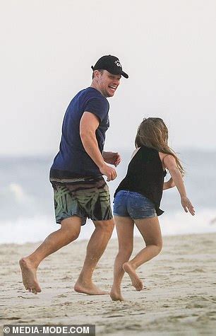 Matt Damon and his family spend the evening on a beach in ...