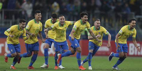 Armani otamendi tagliafico pezzella foyth paredes de paul lo celso messi agüero dybala. Copa America 2019: Brasil vs Argentina dan Chile vs Peru ...