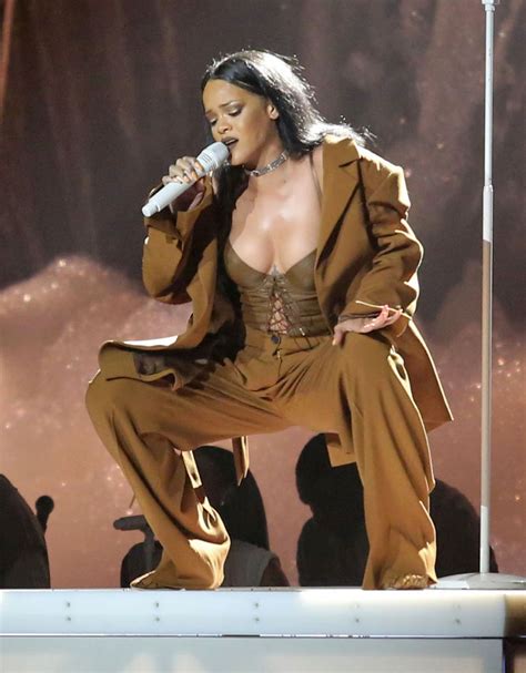 Rihanna Performs At A Concert In Vancouver 04232016 Hawtcelebs