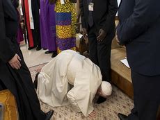 Pope Francis Kisses The Feet Of South Sudans Leaders The Church