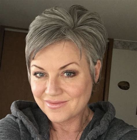 Learn how to create this style, maintain it, and look stylish in 2021. 50+ Best Short Pixie Haircuts for Older Women 2019 ...