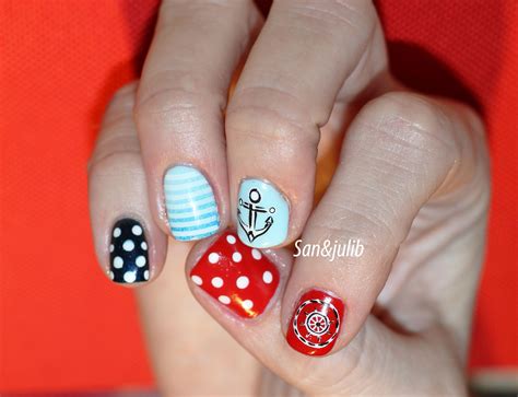 Decoraciones de uñas marineras o uñas náuticas con diseño de rayas y dibujos de anclas, estrellas, timones y demás elementos 2 vídeo para diseñar unas uñas marineras paso a paso. Marineras | Nails, Hair beauty, Shellac
