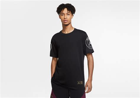 Deck yourself out in the jordan stadium jersey, jordan men's squad top and men's squad short at ultra football. NIKE AIR JORDAN PSG PARIS SAINT-GERMAIN LOGO TEE BLACK ...