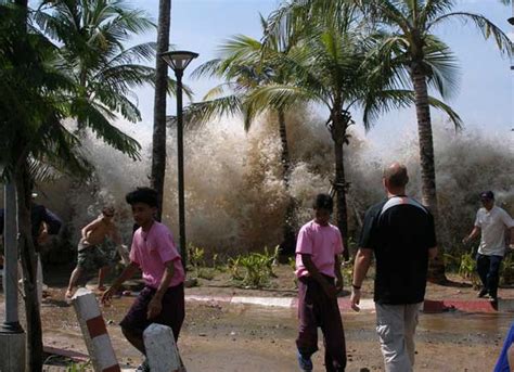 5 Deadliest Tsunamis In History ~ Kamaribedo